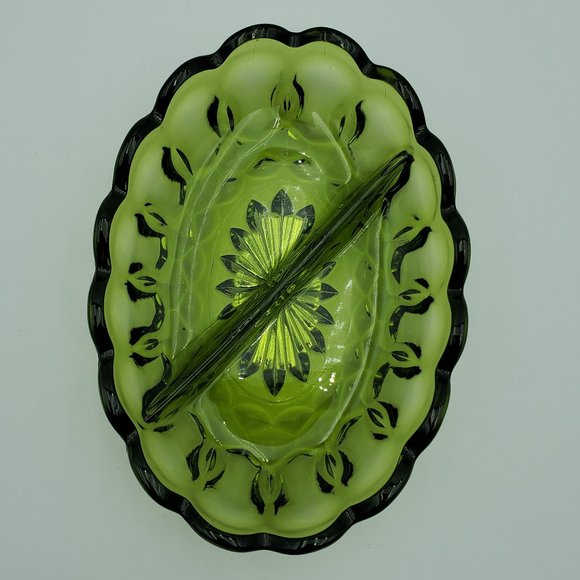 Anchor Hocking Fairfield Avocado Green Divided Relish Dish Oval Candy Nut Bowl - Picture 2 of 9